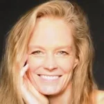 Suzy Amis Cameron